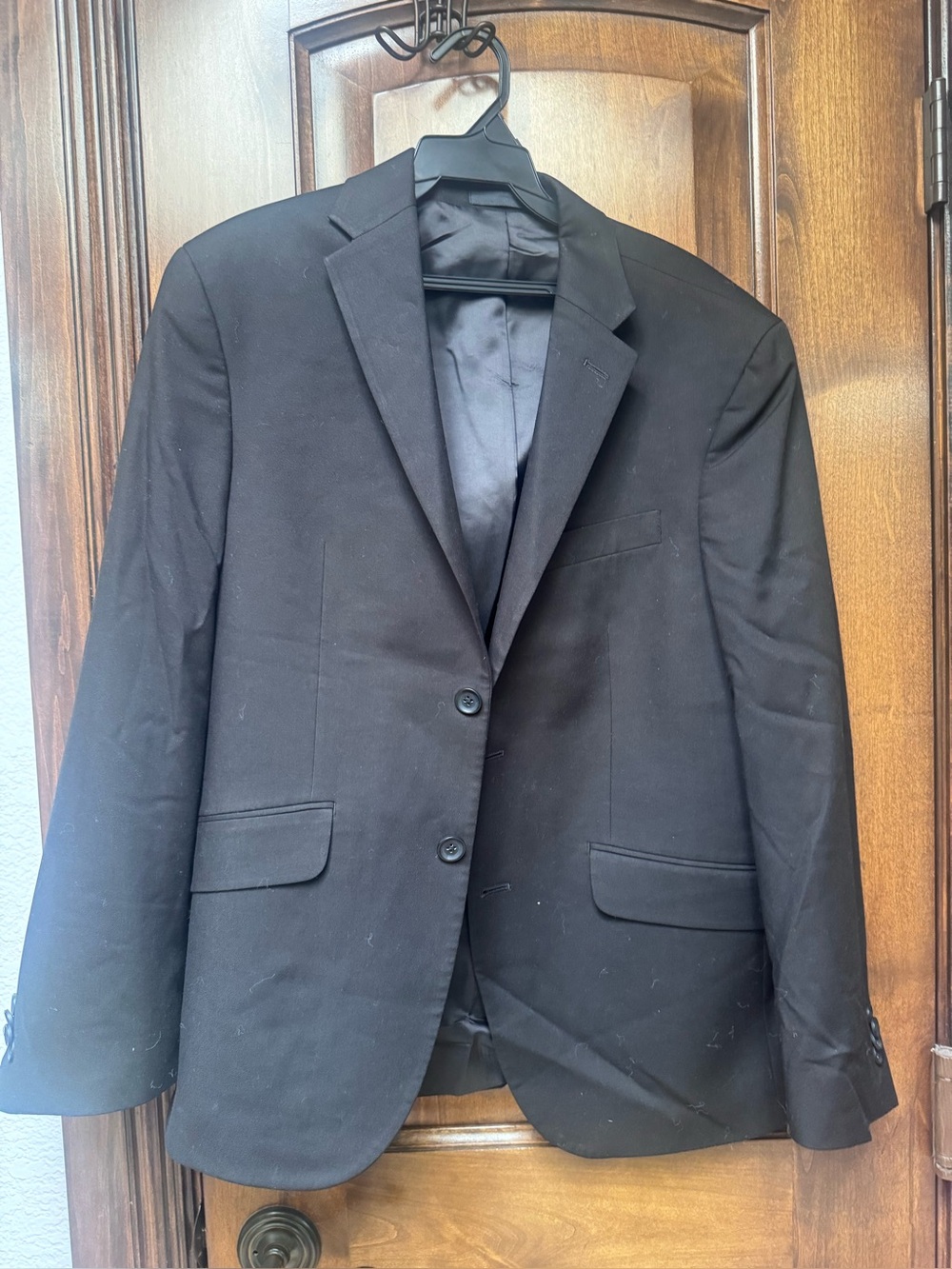 Kenneth Cole Black suit (jacket and pants) pant size 29x29 jacket size 38S.